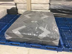 lot 2 image: Brand New Sound Sleep 13 Soft Hybrid Queen Mattress with Removable Cover