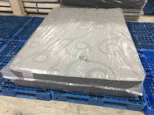 lot 5 image: Brand New Sleepys Reserve 13 Firm Queen Mattress