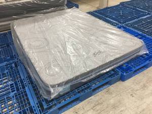 lot 7 image: Brand New Sleepys Calm 8 Firm Queen Mattress