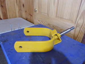 lot 41 image: Front Caster Fork