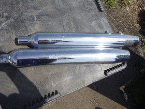 lot 18 image: Harley Davidson Tail Pipes
