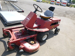 lot 2 image: Toro Groundsmaster 117 Riding Lawn Mower