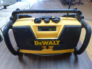 lot 73 image: DeWalt Job Site Radio and Battery Charger