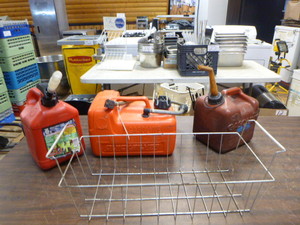 lot 86 image: Gas Cans and Boat Gas Tank