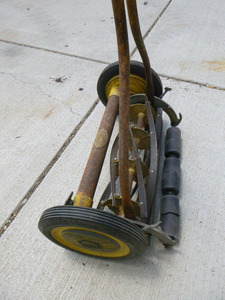 lot 91 image: Clemson Vintage Push Power