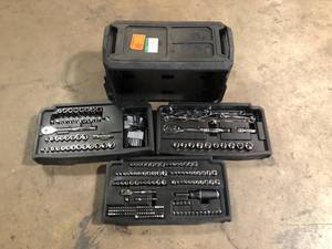 lot 20 image: Husky Mechanics Tool Set (270-Piece)  Customer Returns See Picutures