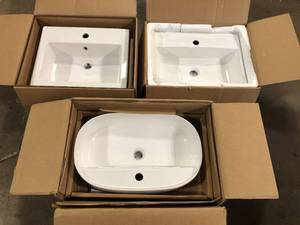 lot 36 image: Lot of Assorted Sinks Various Models and Conditions Customer Returns See Picutures