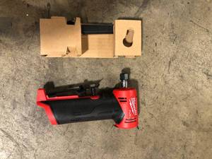 lot 51 image: M12 FUEL 12V Lithium-Ion Brushless Cordless 14 in. Right Angle Die Grinder (Tool-Only) by Milwaukee    Customer Returns See Picutures