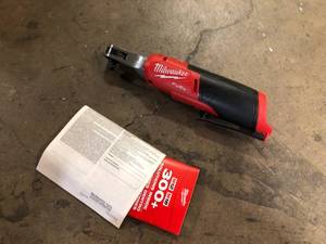 lot 52 image: Milwaukee M12 FUEL 12-Volt Lithium-Ion Brushless Cordless High Speed 38 in. Ratchet (Tool-Only)    Customer Returns See Picutures