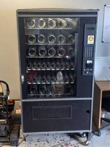 lot 1 image: AMS VENDING MACHINE