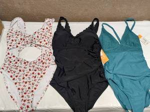 lot 18 image: 3 NEW LADIES SWIMWEAR SIZE SMALL