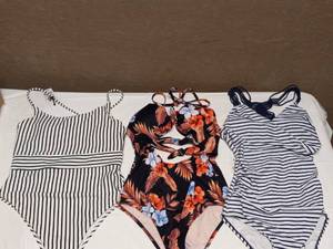 lot 20 image: 3 NEW LADIES SWIMWEAR SIZE MEDIUM
