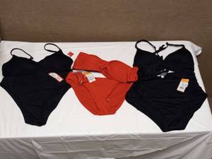 lot 27 image: 3 NEW WOMENS SWIMWEAR SIZE LARGE