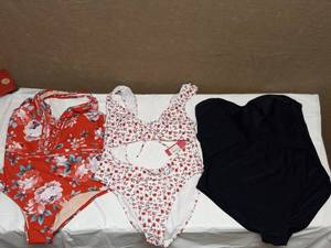 lot 28 image: 3 NEW WOMENS ONE PIECE SWIMWEAR SIZE X-LARGE
