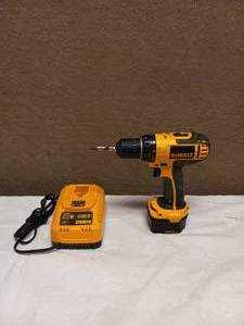 lot 56 image: DEWALT CORDLESS COMPACT DRILL WITH CHARGER