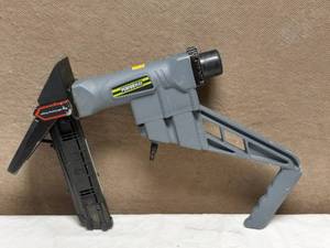 lot 62 image: PERFORMAX PNEUMATIC 2-IN-1 DUAL HANDLE FLOORING NAILER AND STAPLER