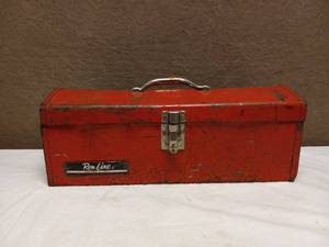 lot 65 image: RED TOOLBOX