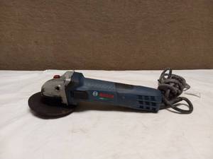 lot 76 image: BOSCH ANGLE GRINDER