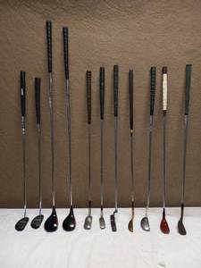 lot 92 image: VINTAGE GOLF PUTTERS