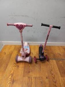 lot 93 image: 2 KIDS SCOOTERS