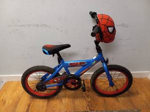 lot 96 image: HUFFY MARVEL SPIDER-MAN BOYS BIKE