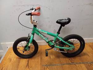 lot 102 image: TONY HAWK 360 BIKE