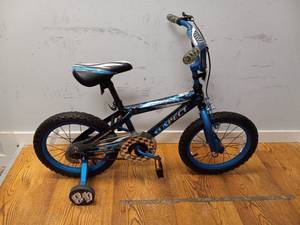 lot 110 image: DYNACRAFT SUSPECT BIKE