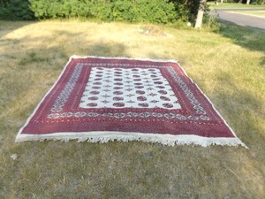 lot 4 image: Large 128 Hand Knotted Wool Rug 