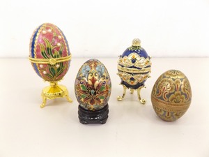 lot 43 image: Lot of Enamel etc. Trinket etc. Eggs