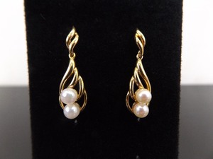 lot 57 image: 14k Yellow Gold Genuine Pearl Dangle Post Earrings