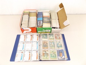 lot 89 image: Thousands of Vintage 1970s and 80s Baseball Cards