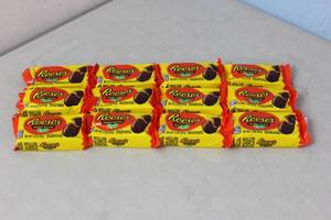 Reeses Peanutbutter Eggs 12-1.4 oz bags 112023