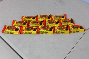 12 Reeses Eggs Best By 122023