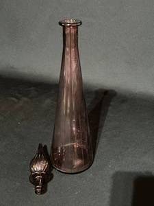lot 79 image: Vintage Empoli Mid-Century Amethyst Decanter with Stopper