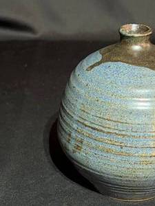 lot 56 image: Peter Leach - Studio Pottery - Bud Vase