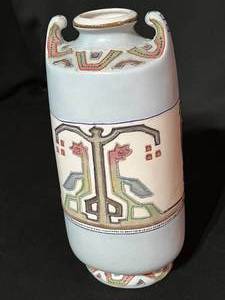 lot 58 image: Royal Nippon Royal Nishiki Art Deco Moriage Beaded Dragon Vase