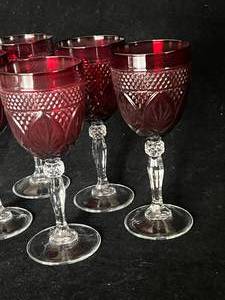 lot 16 image: Set of 6 Red Stemmed Glasses