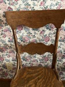lot 41 image: 2 Vintage Wood Side Chairs