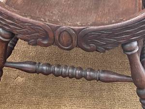 lot 4 image: Vintage U Shaped Wood Chair