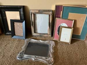 lot 51 image: Lot of Frames