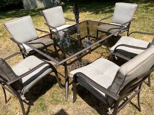 lot 132 image: Patio Table, Chairs and Umbrella
