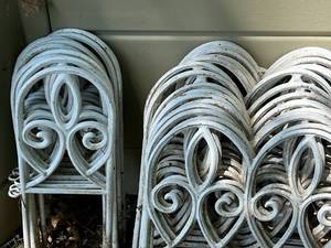 lot 133 image: Lot of Cast Iron White Fencing