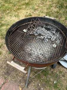 lot 136 image: Weber Grill With Cover