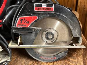 lot 164 image: 2 Craftsman Circular Saws & Husky Tool Bag