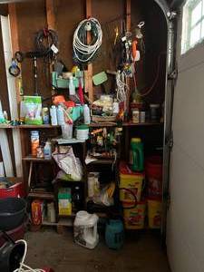 lot 172 image: Lot of Gardening and Yard Supplies