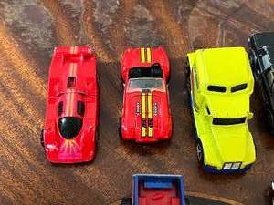 lot 17 image: Vintage Hot Wheels Cars and Trucks