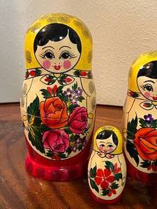 lot 69 image: Set of 8 Wood Nesting Dolls