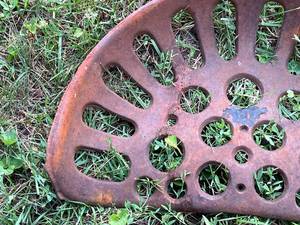 lot 144 image: Vintage Metal Tractor Seat