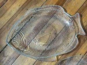 lot 128 image: 3 Fish Platters