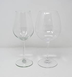 lot 3 image: Waterford Crystal stemmed wine glasses